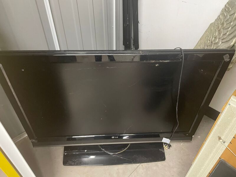 Kangaroo Self Storage - Dundee Storage Unit auction IB-8135 12