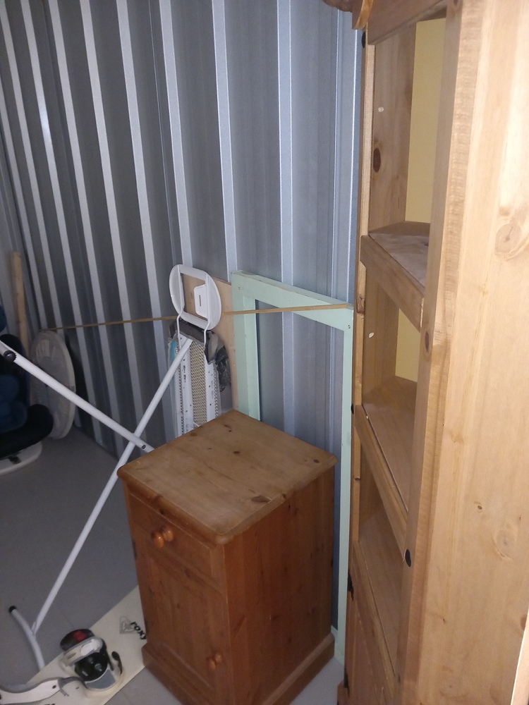 Storage King Maidstone Self storage unit auction IB-8185
