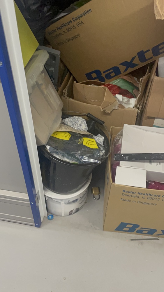 Sydenham Self storage auction IB-3742