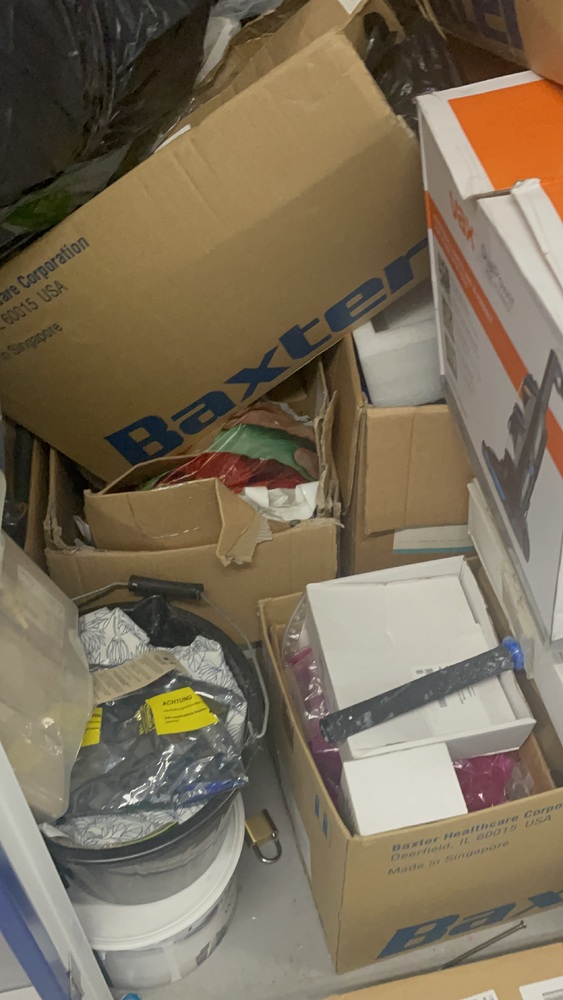 Sydenham storage facility unit auction IB-3742
