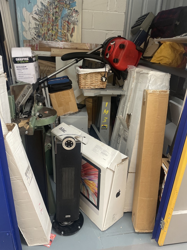 Charlton Self storage auction IB-7117