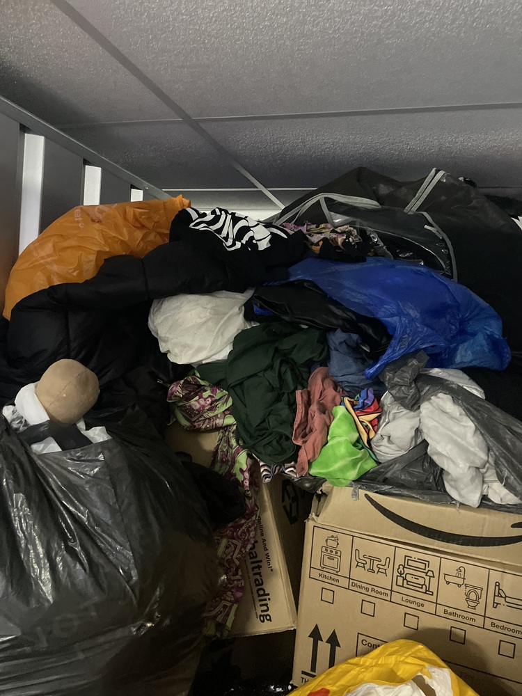 Bow Self storage unit auction IB-6206