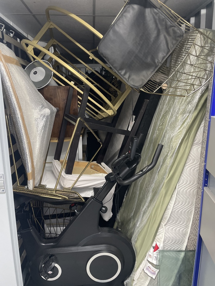 Bow Storage Unit auction IB-1221