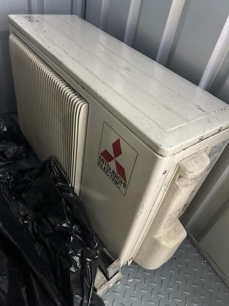 Bow Storage Unit auction IB-8537 22