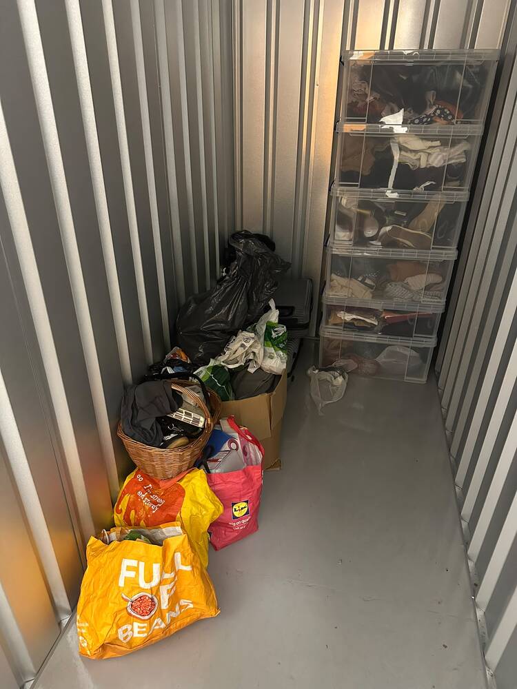 Orange Box - Derby Self storage auction IB-6068 14