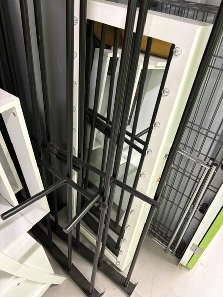 StorageMart Colchester Self storage auction IB-2667