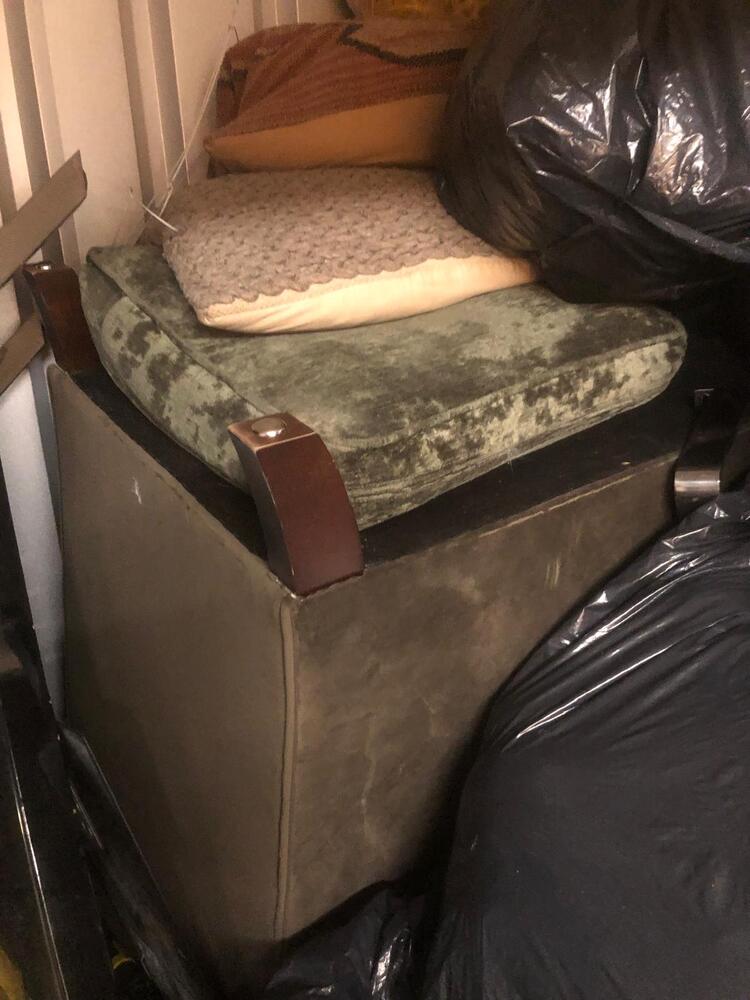 Crayford Storage Unit auction IB-8909 32