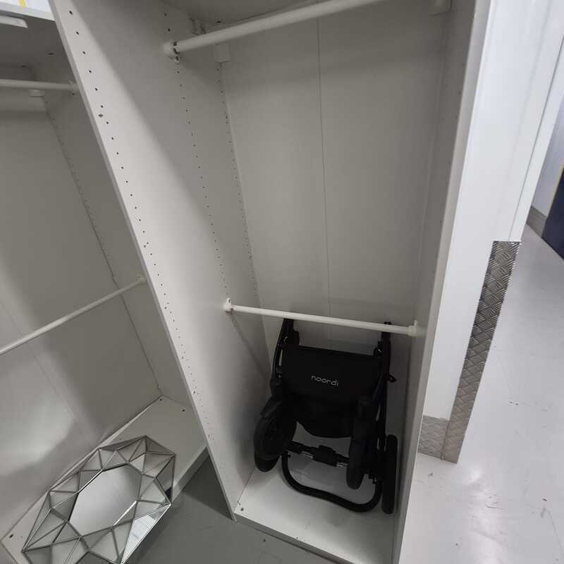 Paisley Storage Unit auction IB-6230