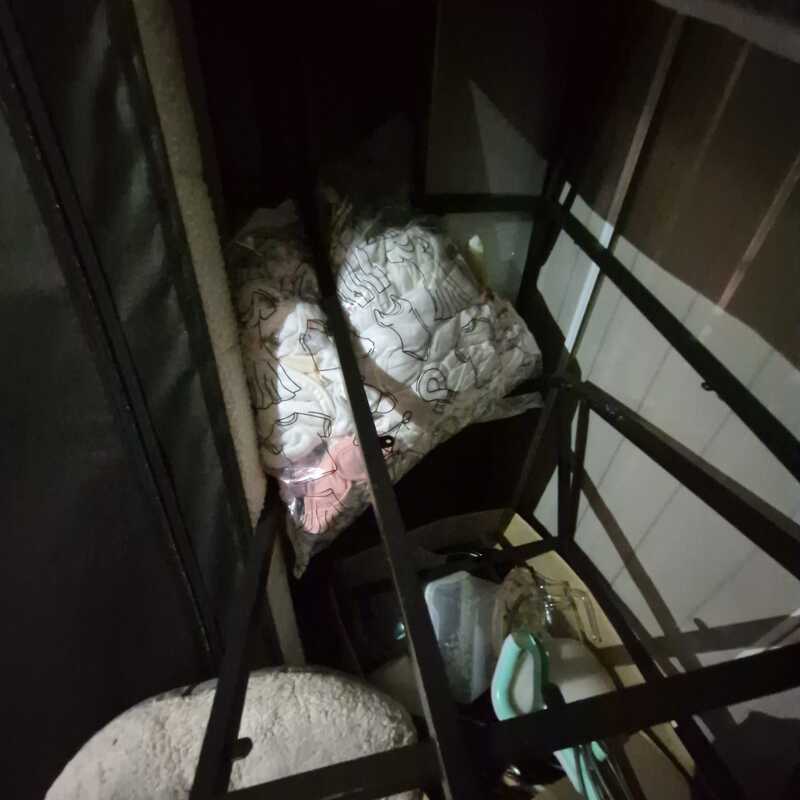 Paisley Self storage unit auction IB-6230 13