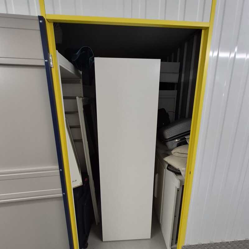 Paisley storage facility unit auction IB-6230 16