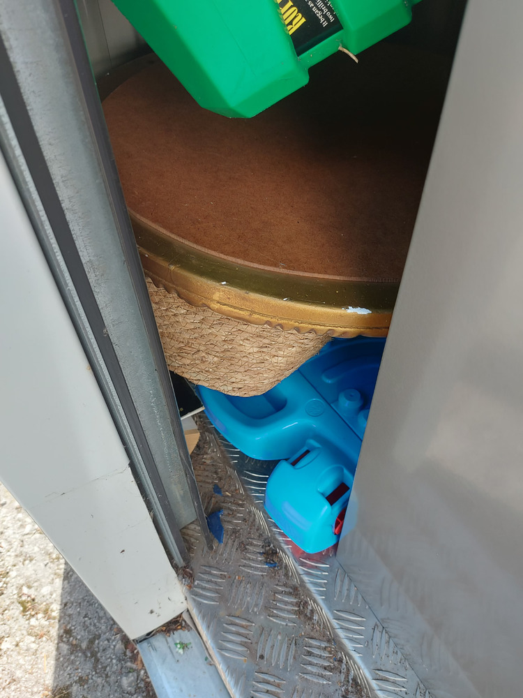 Private Auction - Ashfield Storage Unit auction IB-6889