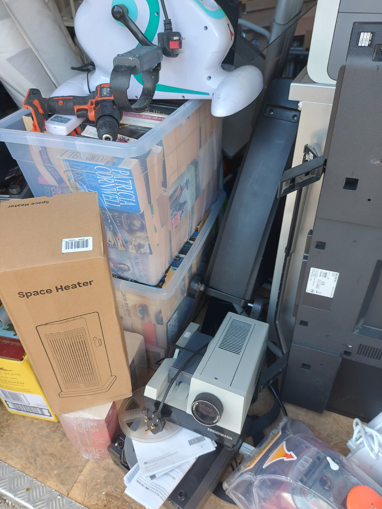 Private Auction - Ashfield Storage Unit auction IB-6889 12