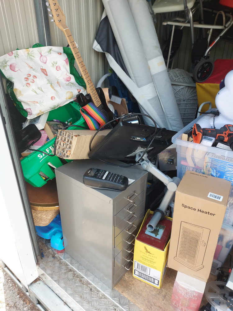 Private Auction - Ashfield storage facility unit auction IB-6889 26