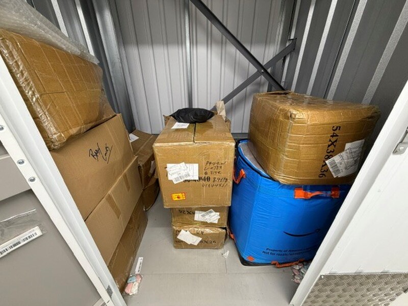 Poole  storage facility unit auction IB-8868