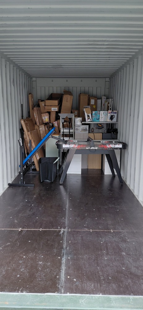 Cuboid Self Storage Hull Storage auction IB-7024