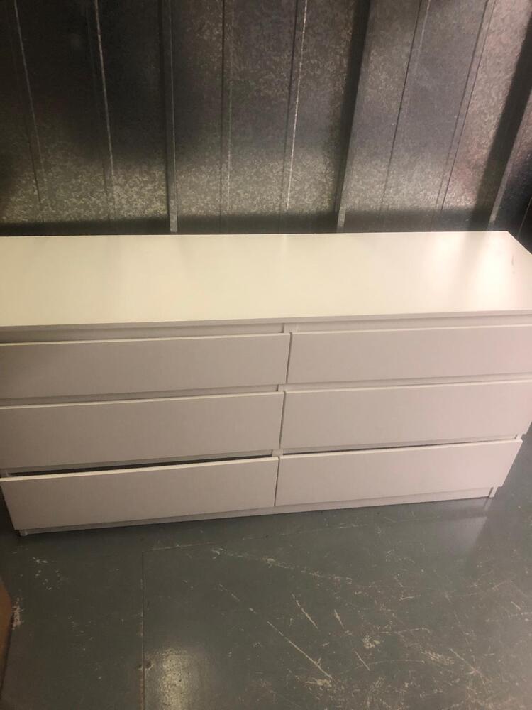 Orpington Storage Unit auction IB-5064 42