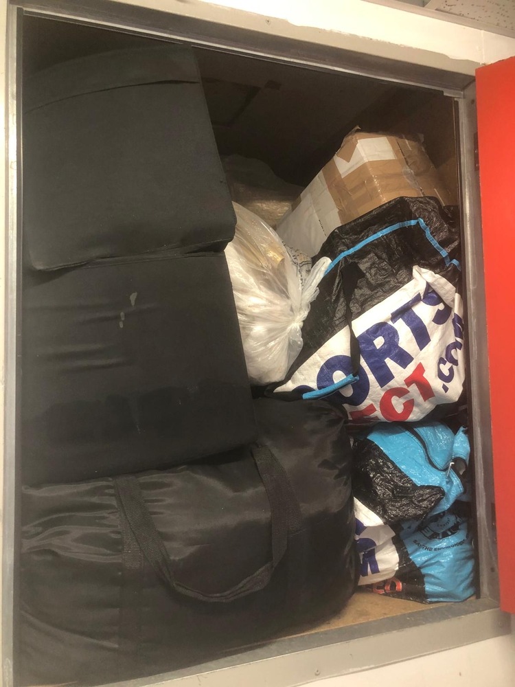 New Cross Storage auction IB-4433 10