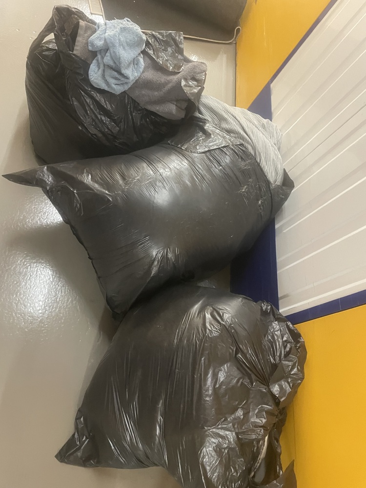 Feltham Self storage unit auction IB-4540