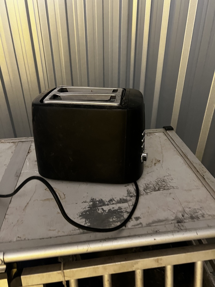 The Storage Team York Storage Facility auction IB-6110