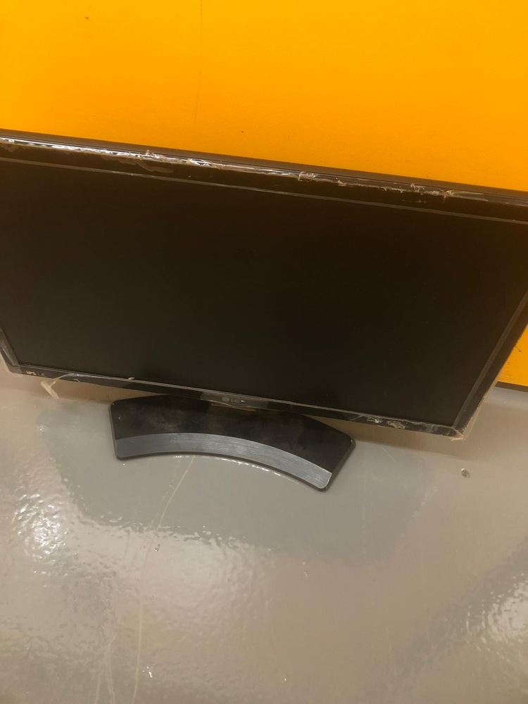 Charlton storage facility unit auction IB-3187