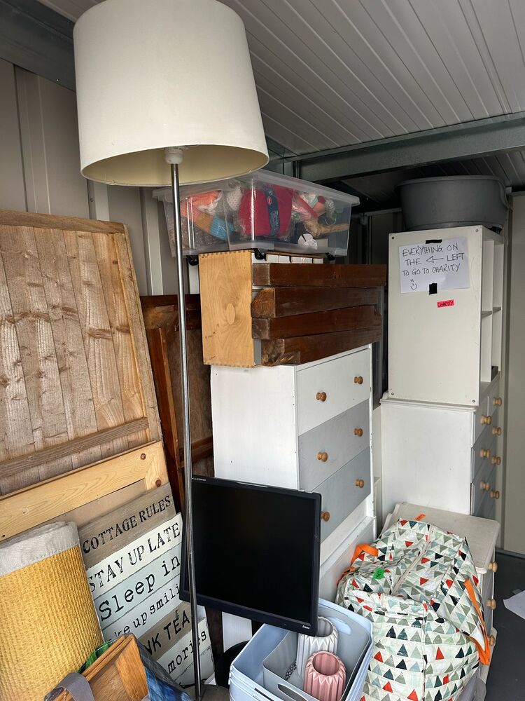 Redruth Self storage unit auction IB-1147