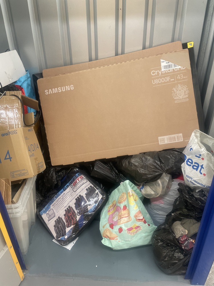 Chingford Self storage auction IB-6789