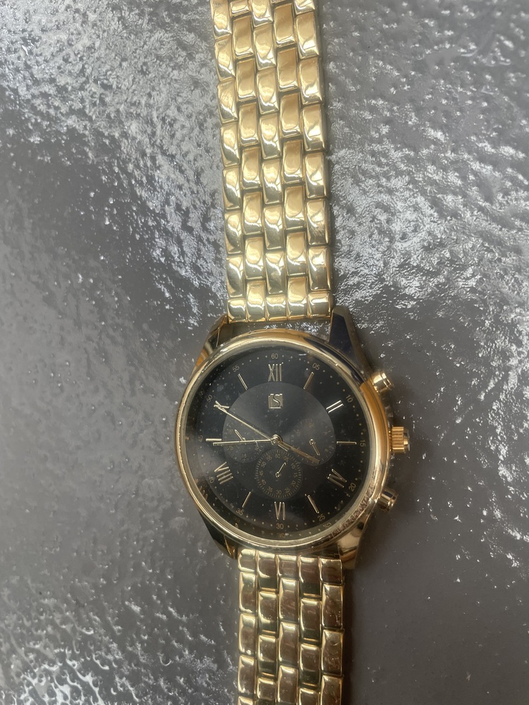 Chingford Storage Facility auction IB-6789 21