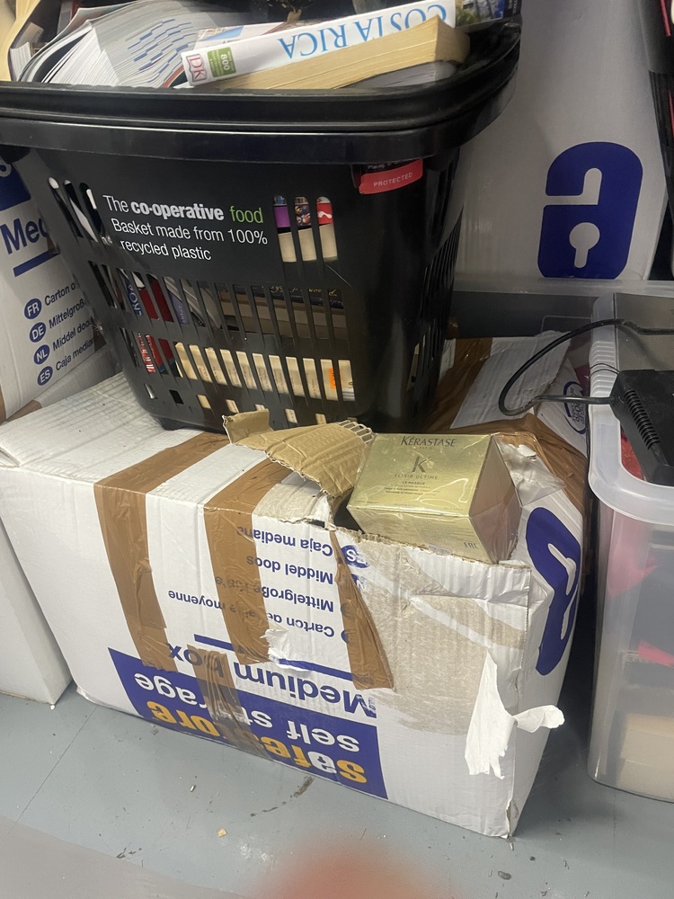 New Southgate (Bounds Green) Storage auction IB-7885