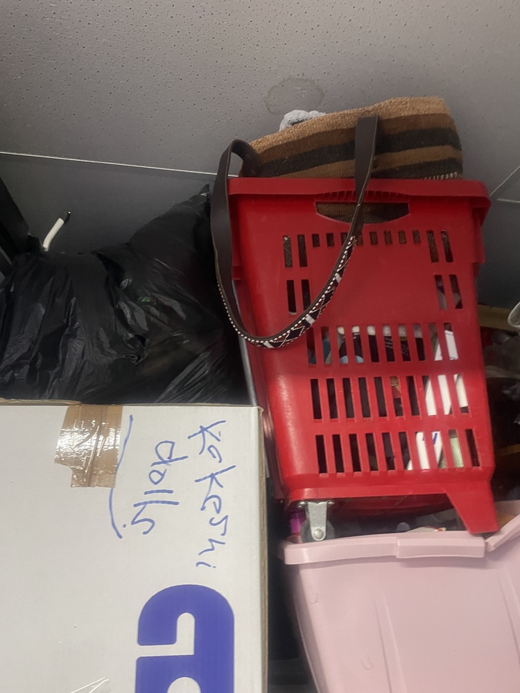 New Southgate (Bounds Green) Storage auction IB-7885 10