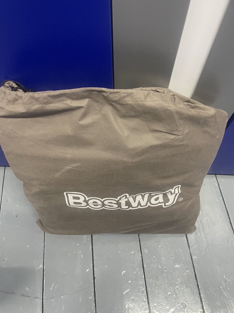Holloway Rd Self storage unit auction IB-7584