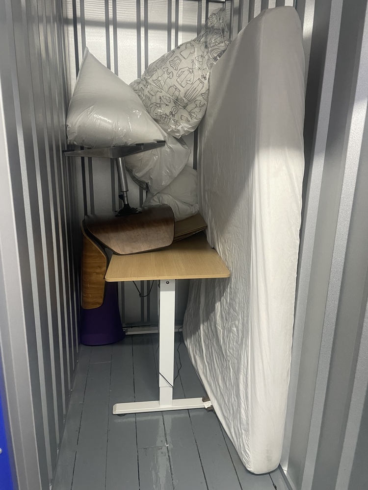 Holloway Rd Storage auction IB-7584 10