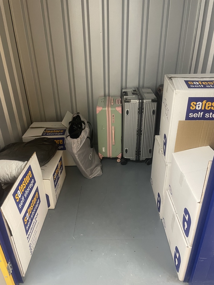 Crystal Palace Self storage auction IB-5116