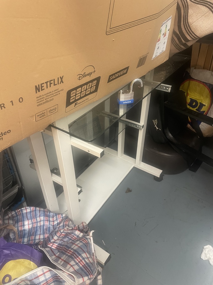 Crystal Palace Storage Unit auction IB-4259