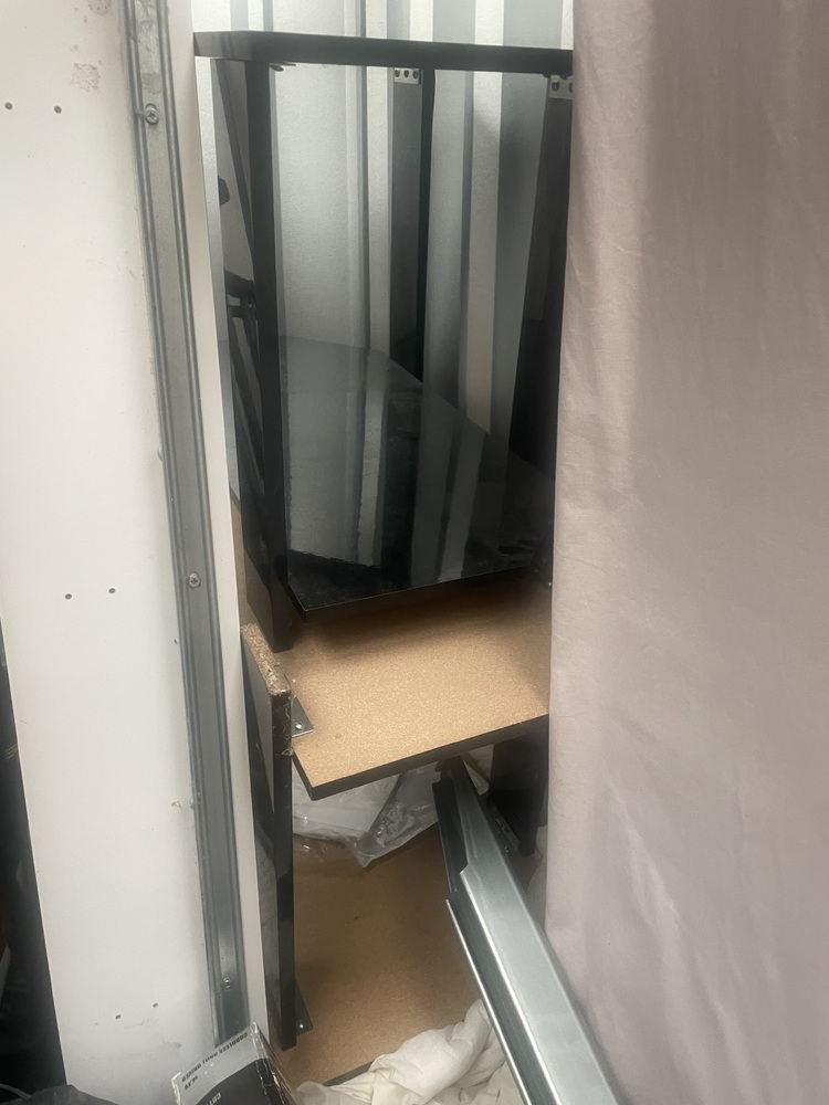 Crystal Palace storage facility unit auction IB-4259