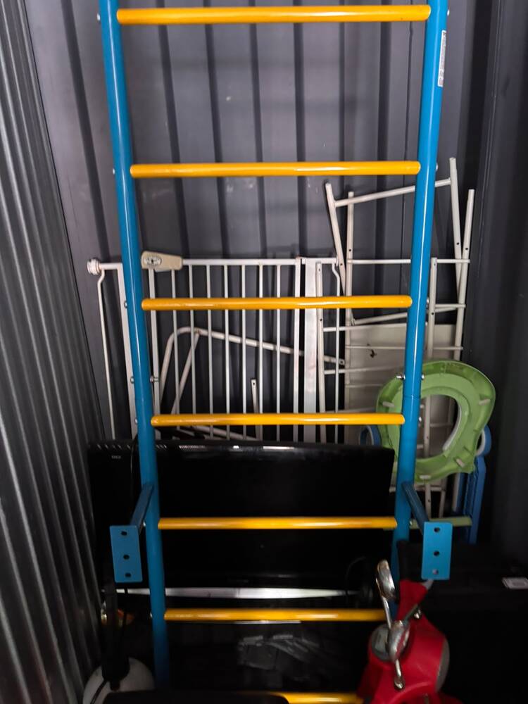 Devizes Self storage Self storage unit auction IB-9460