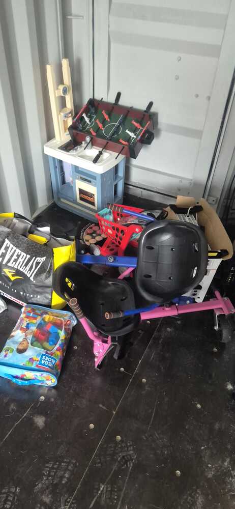 SCA Sheffield Storage Unit auction IB-3579