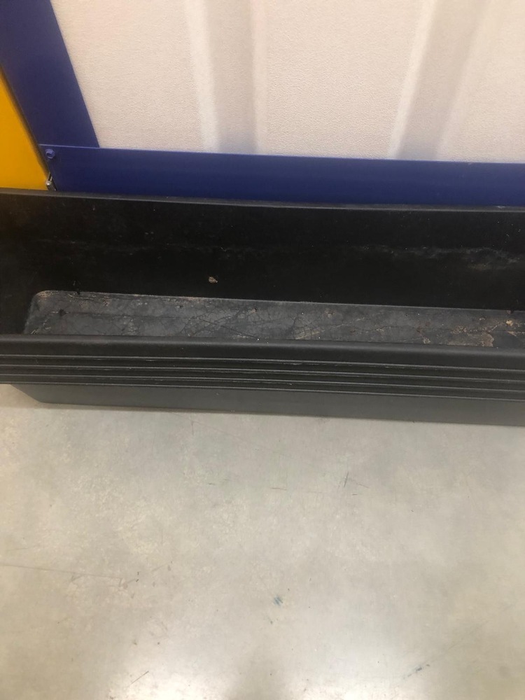 Guildford Storage auction IB-5159