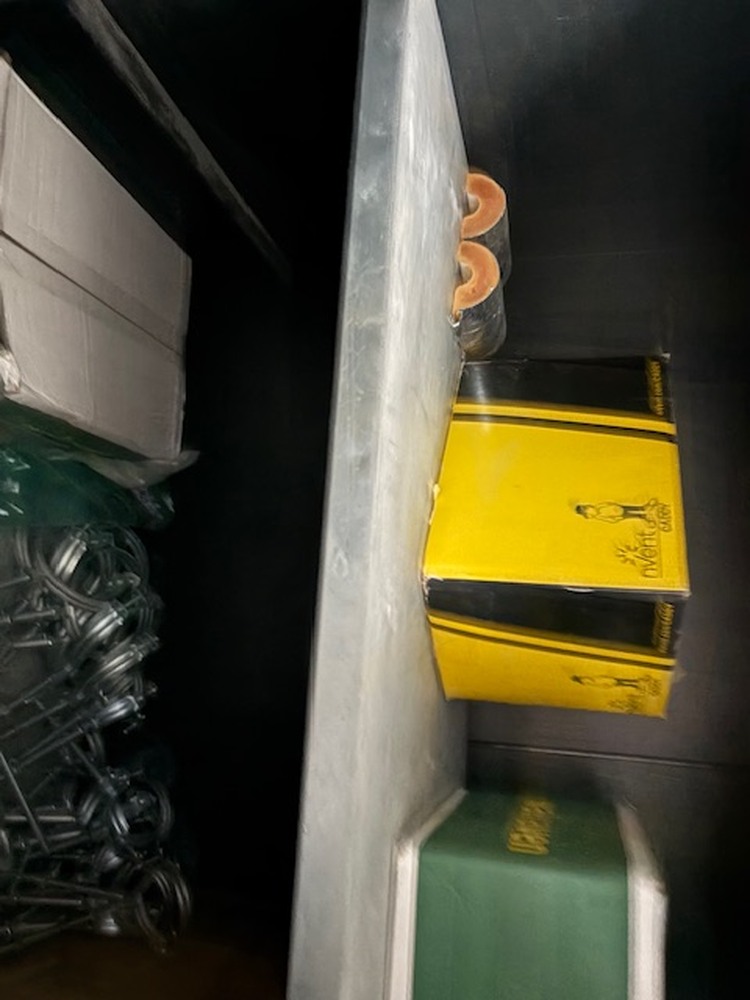 Aylesbury Storage Facility auction IB-6220