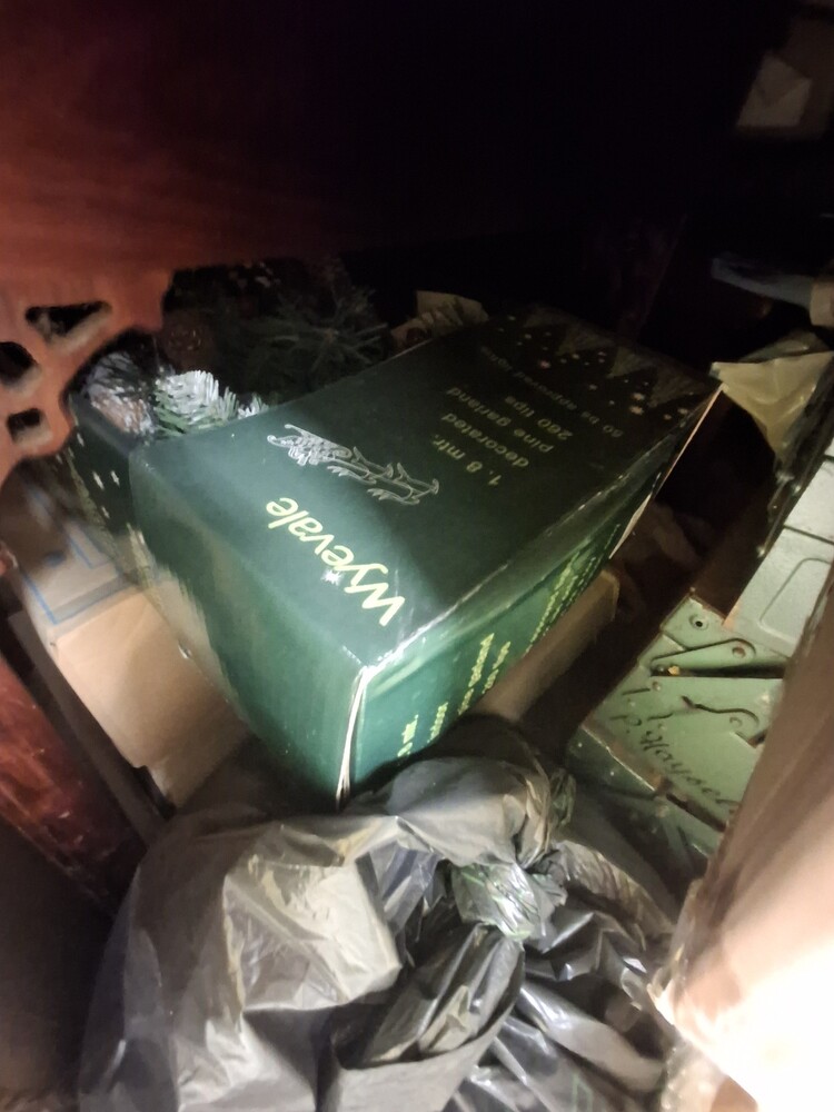 StorageMart Uckfield Storage Facility auction IB-3958