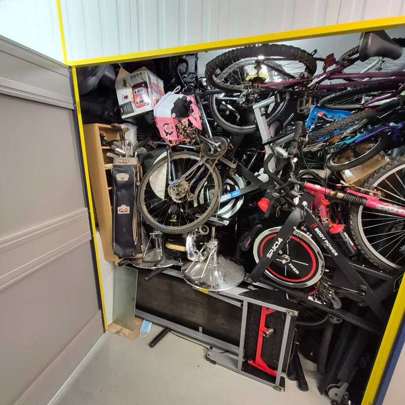 Paisley Storage Unit auction IB-7194
