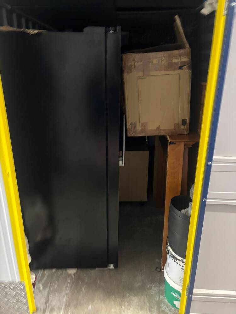 RUSHDEN Self storage auction IB-5902