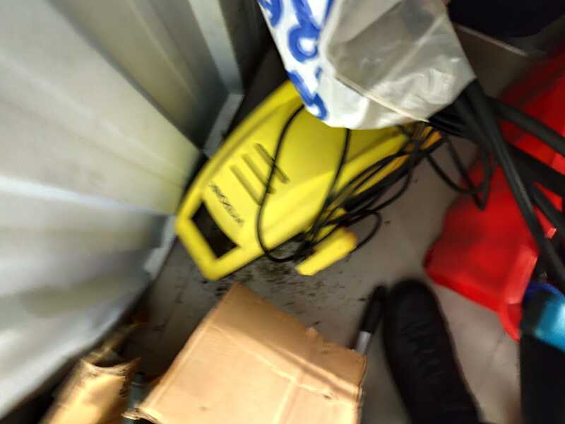 LEEDS Self storage auction IB-3324