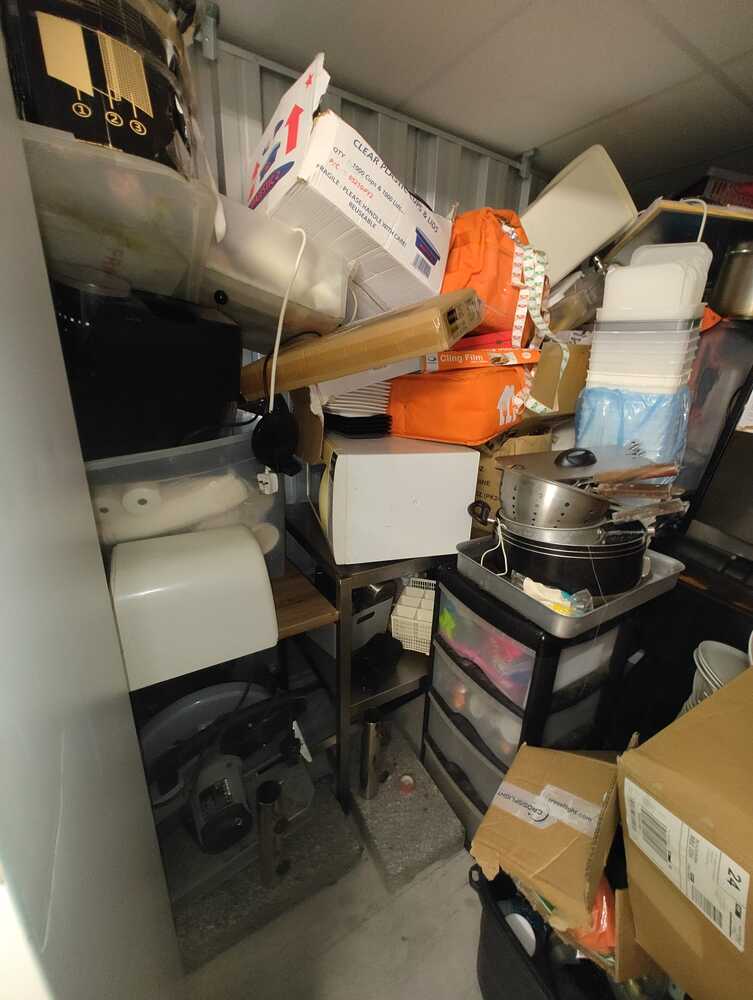 BLACKBURN Self storage unit auction IB-4026 13