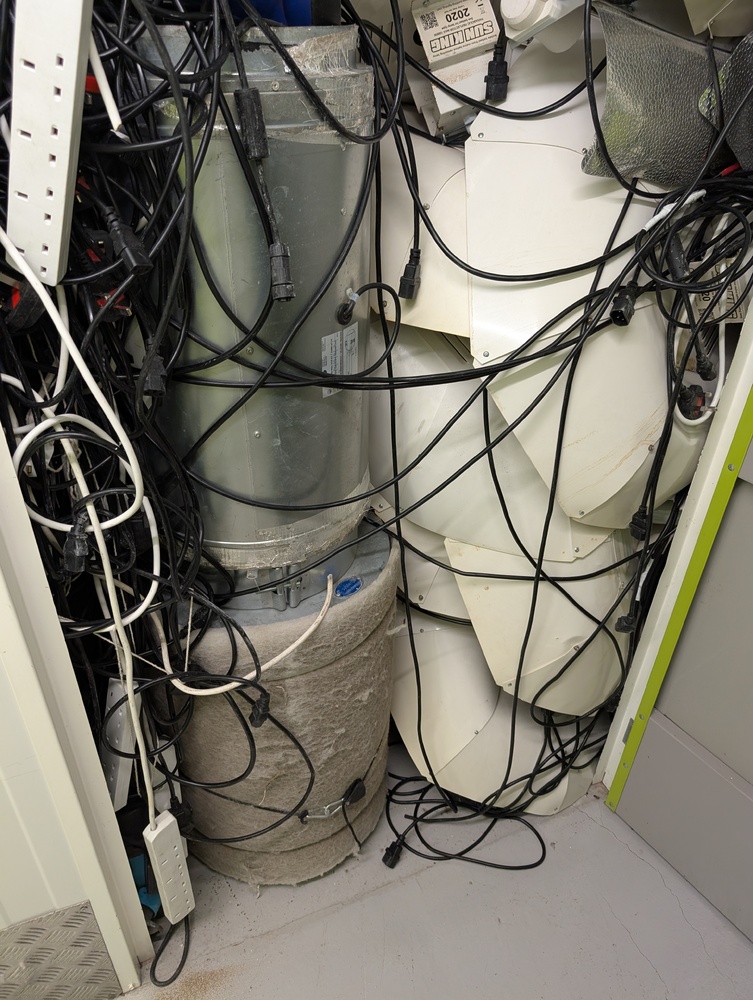StorageMart Newhaven Self storage facility auction IB-5008