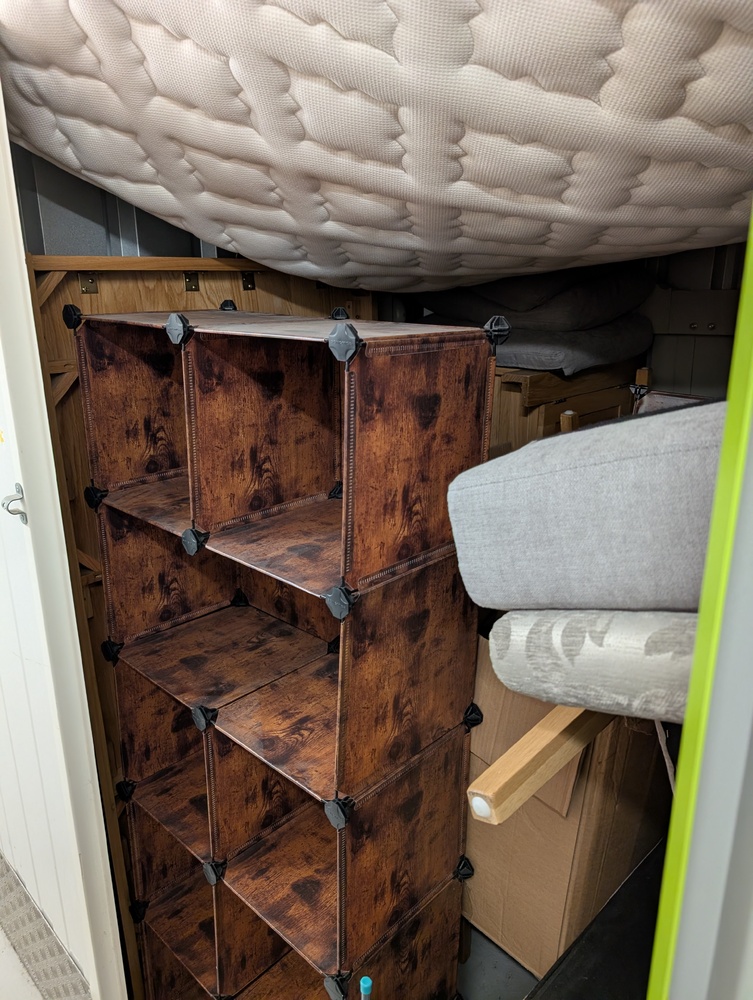StorageMart Newhaven Self storage unit auction IB-3521