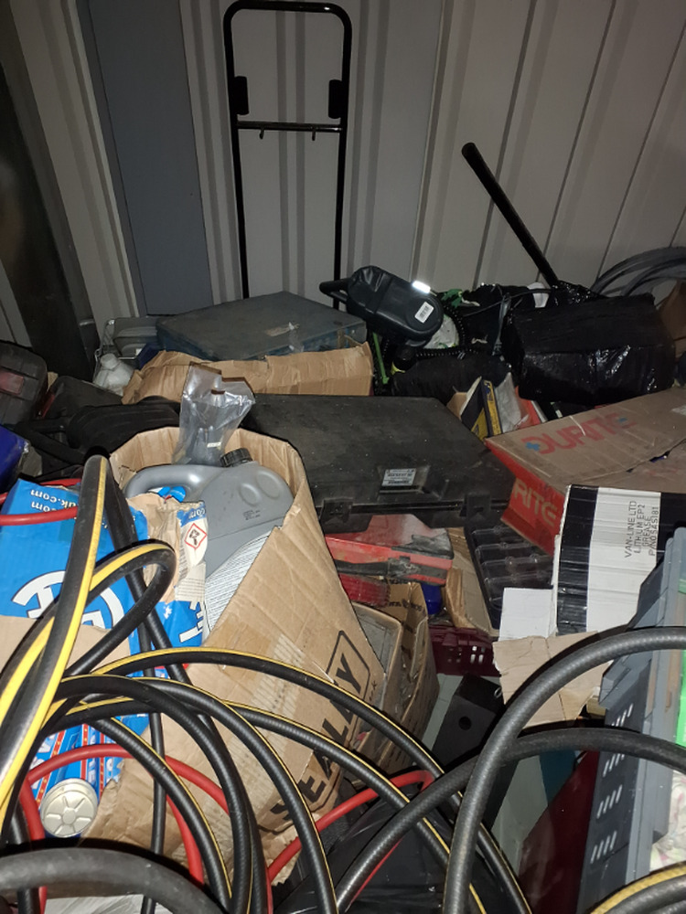Kidderminster storage facility unit auction IB-2506