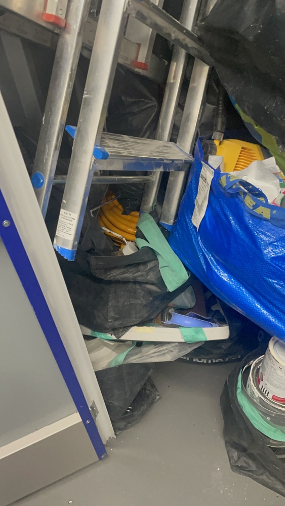 Kings Cross Self storage unit auction IB-6795