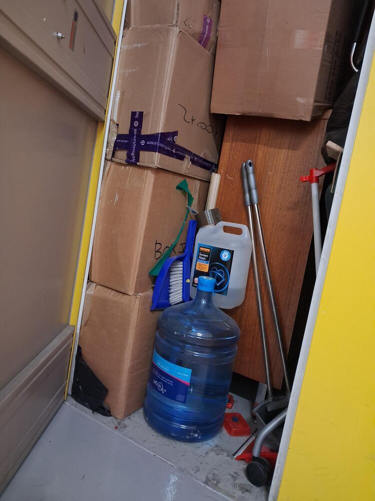 Cricklewood Self storage unit auction IB-2168