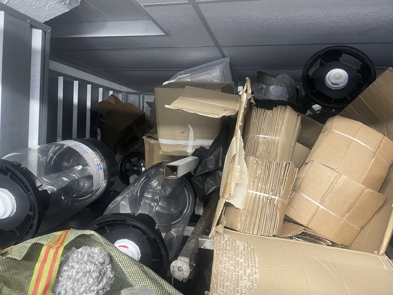 Bow Self storage auction IB-5825