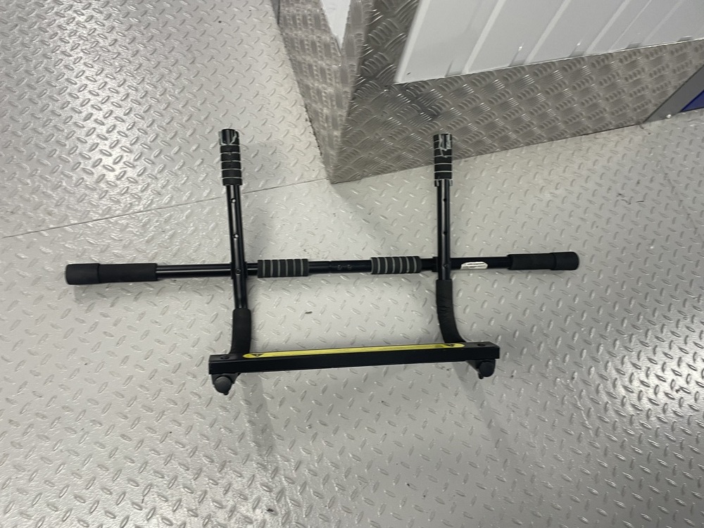 Bow Storage Unit auction IB-1883 12